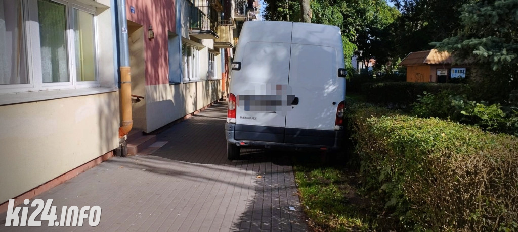 Parkowanie po inowrocławsku - sierpień 2023