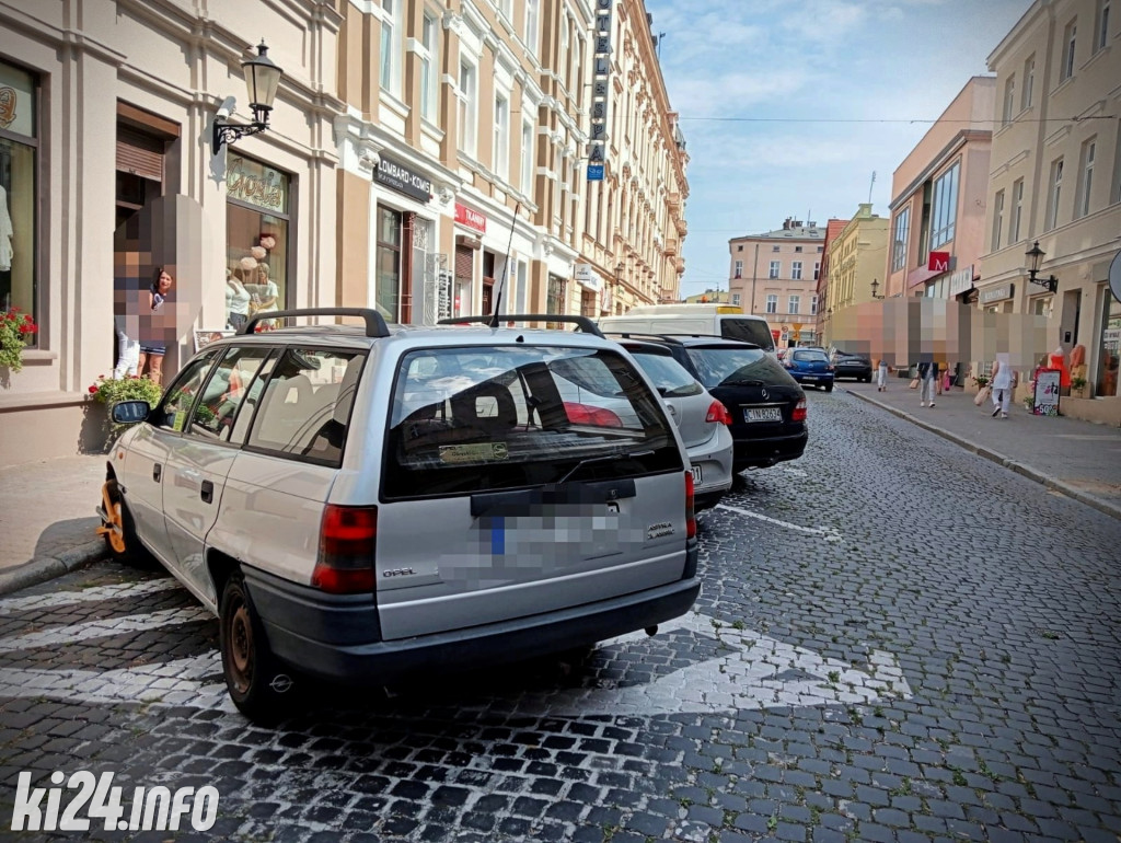 Parkowanie po inowrocławsku - sierpień 2023