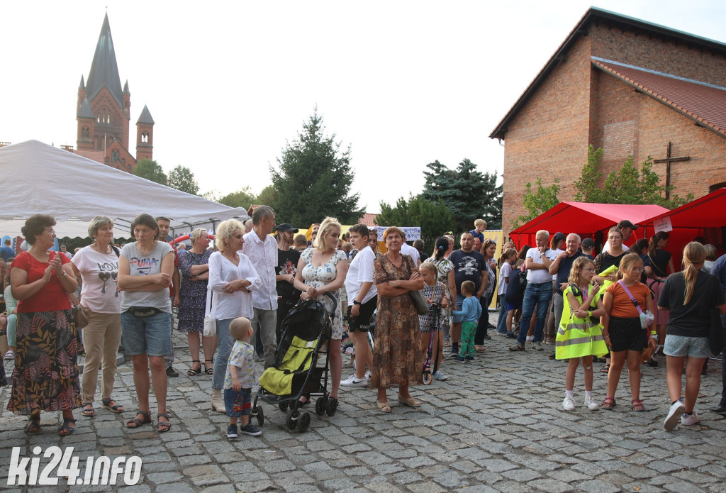 Dzisiaj w Inowrocławiu świętuje Uśmiechnięta Madonna