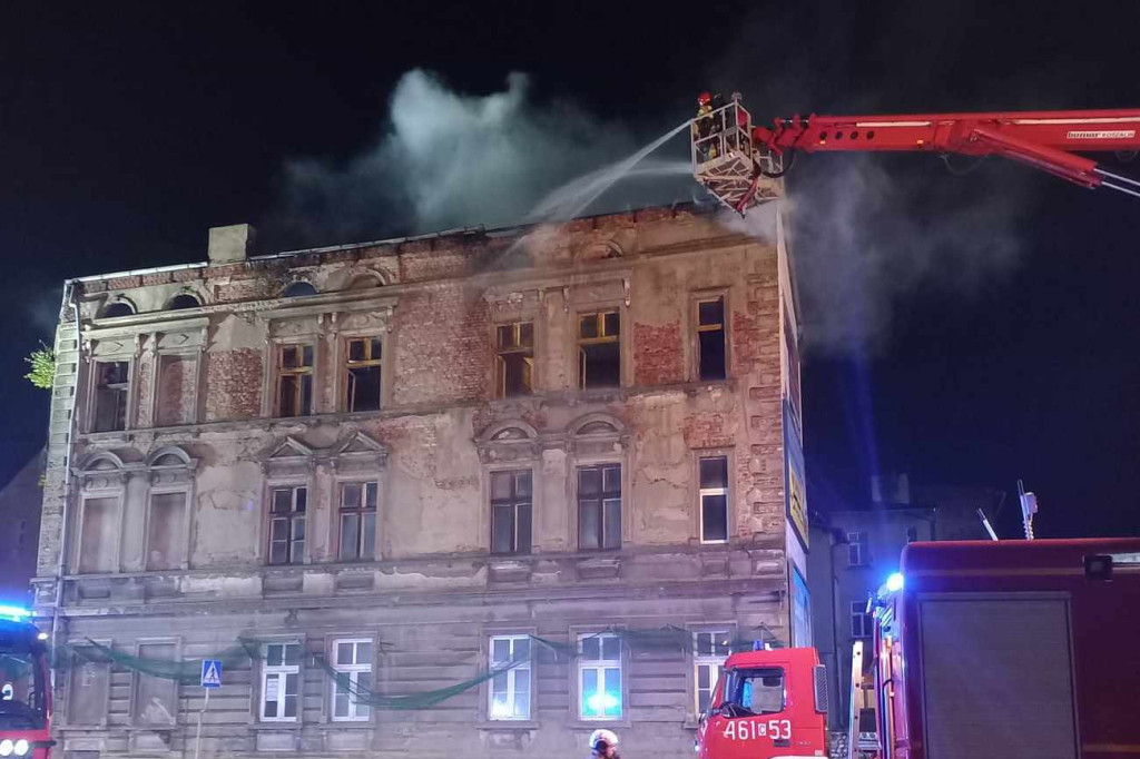 Pożar kamienicy w centrum Inowrocławia