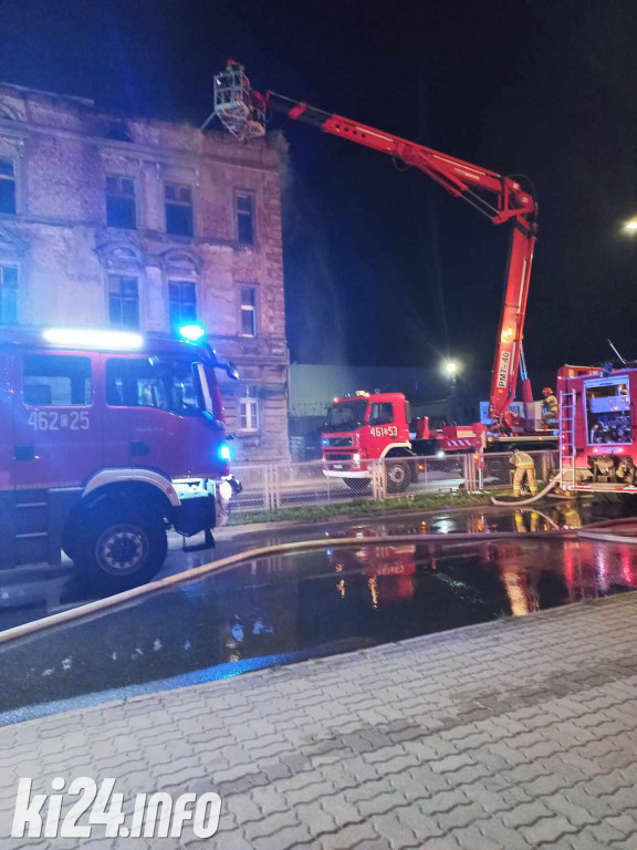Pożar kamienicy w centrum Inowrocławia