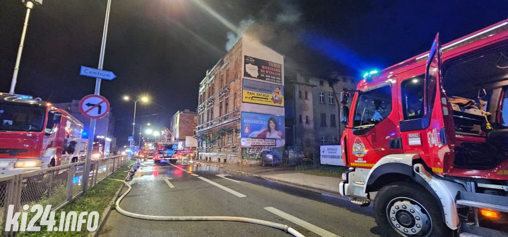 Pożar kamienicy w centrum Inowrocławia