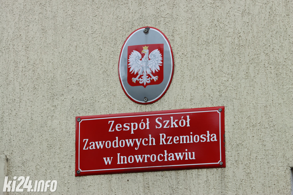  Młodzi rzemieślnicy pełnoprawnymi uczniami. W ruch poszła szabla [ZDJĘCIA]