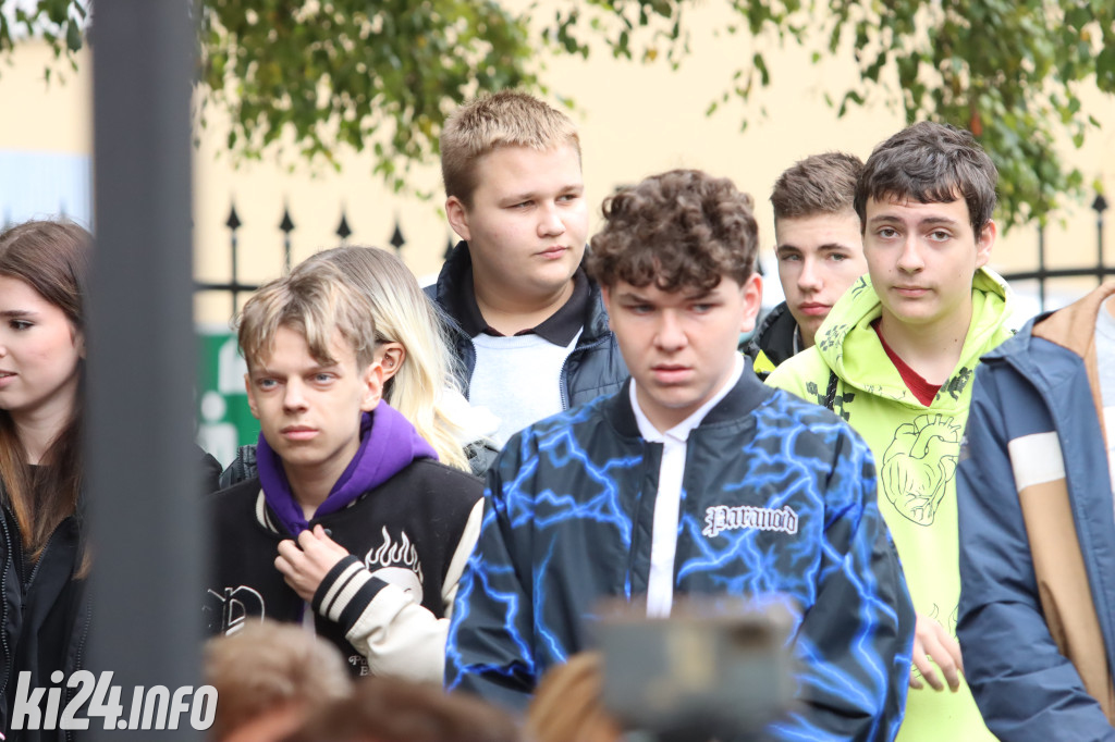  Młodzi rzemieślnicy pełnoprawnymi uczniami. W ruch poszła szabla [ZDJĘCIA]