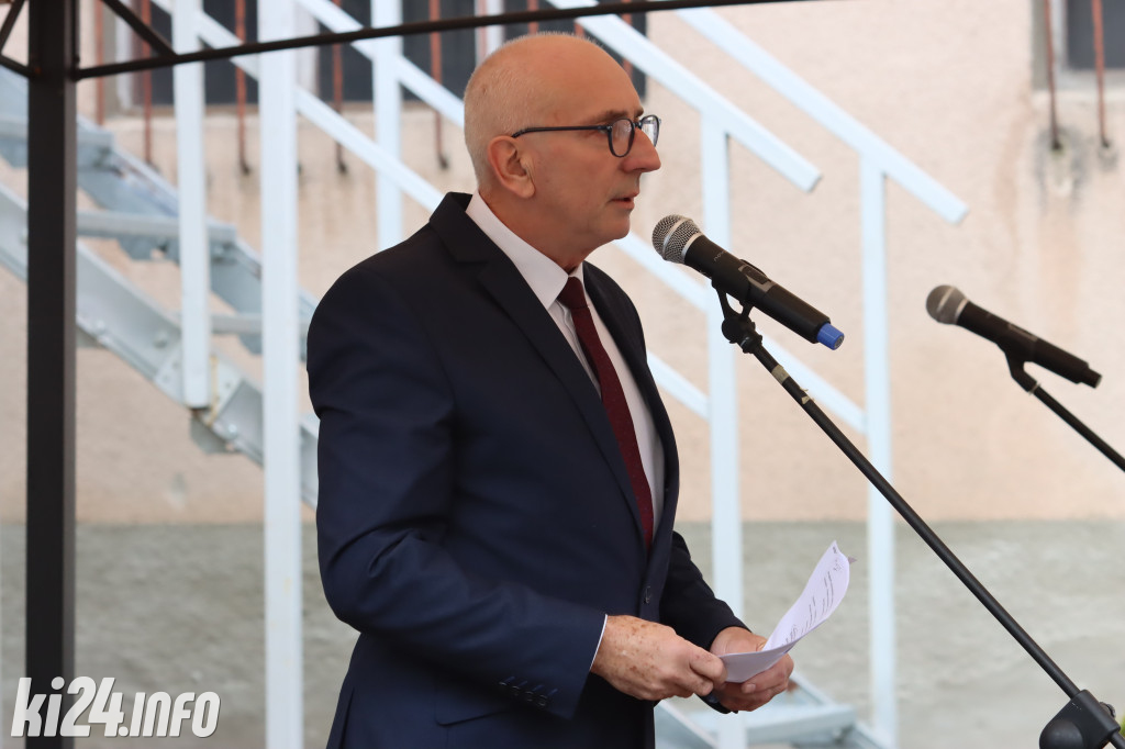  Młodzi rzemieślnicy pełnoprawnymi uczniami. W ruch poszła szabla [ZDJĘCIA]