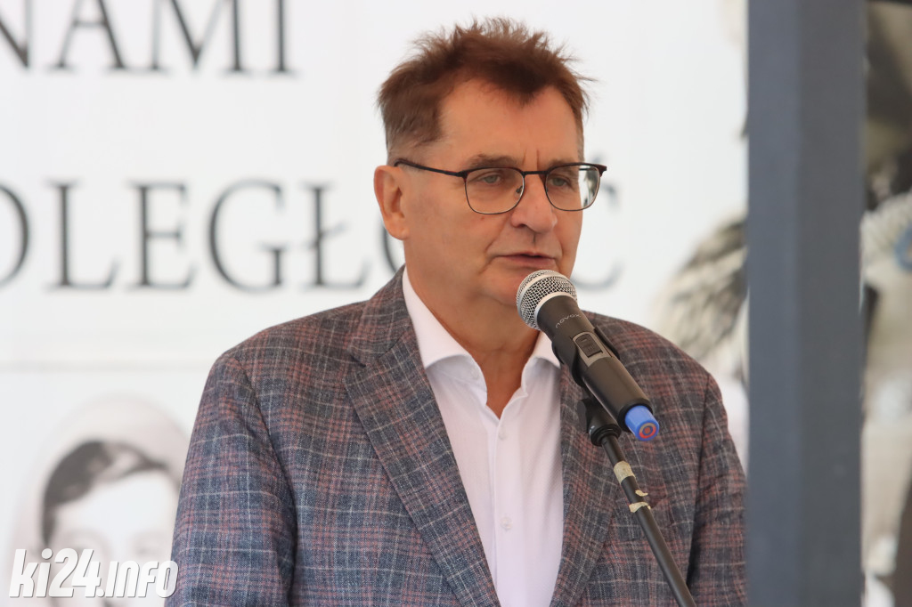  Młodzi rzemieślnicy pełnoprawnymi uczniami. W ruch poszła szabla [ZDJĘCIA]