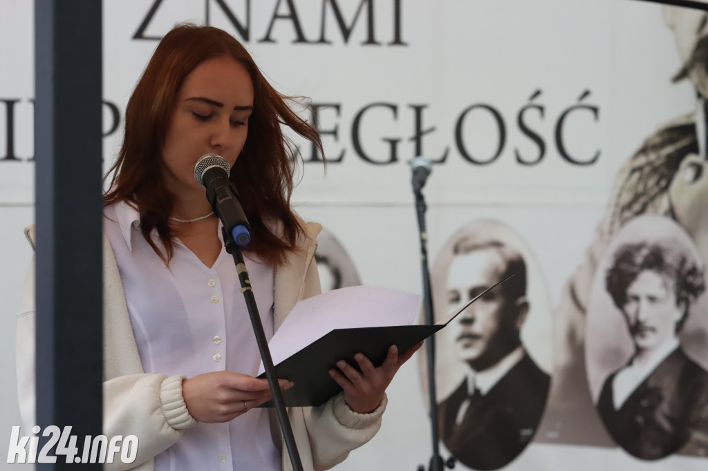  Młodzi rzemieślnicy pełnoprawnymi uczniami. W ruch poszła szabla [ZDJĘCIA]