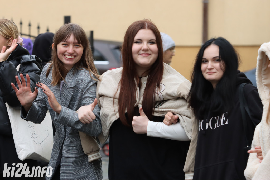  Młodzi rzemieślnicy pełnoprawnymi uczniami. W ruch poszła szabla [ZDJĘCIA]