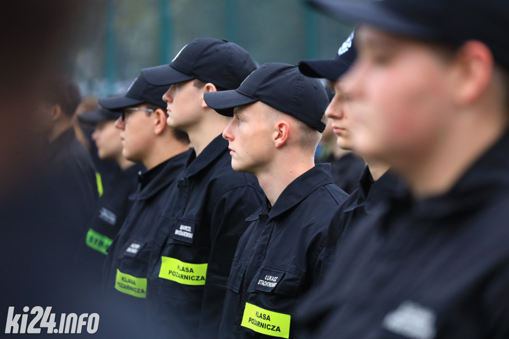 Mątwy. Młodzi adepci służb mundurowych złożyli ślubowanie! [ZDJĘCIA]