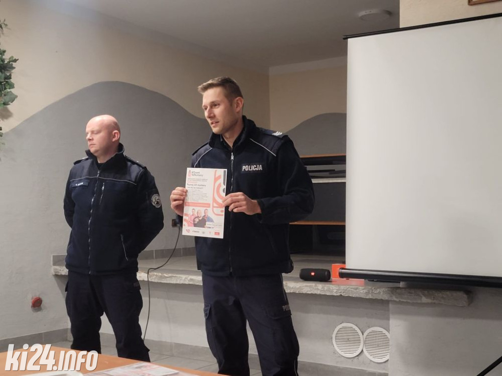 Policjanci edukują o zagrożeniach