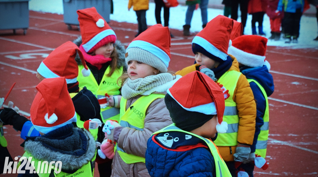 Mikołajkowe bieganie na stadionie