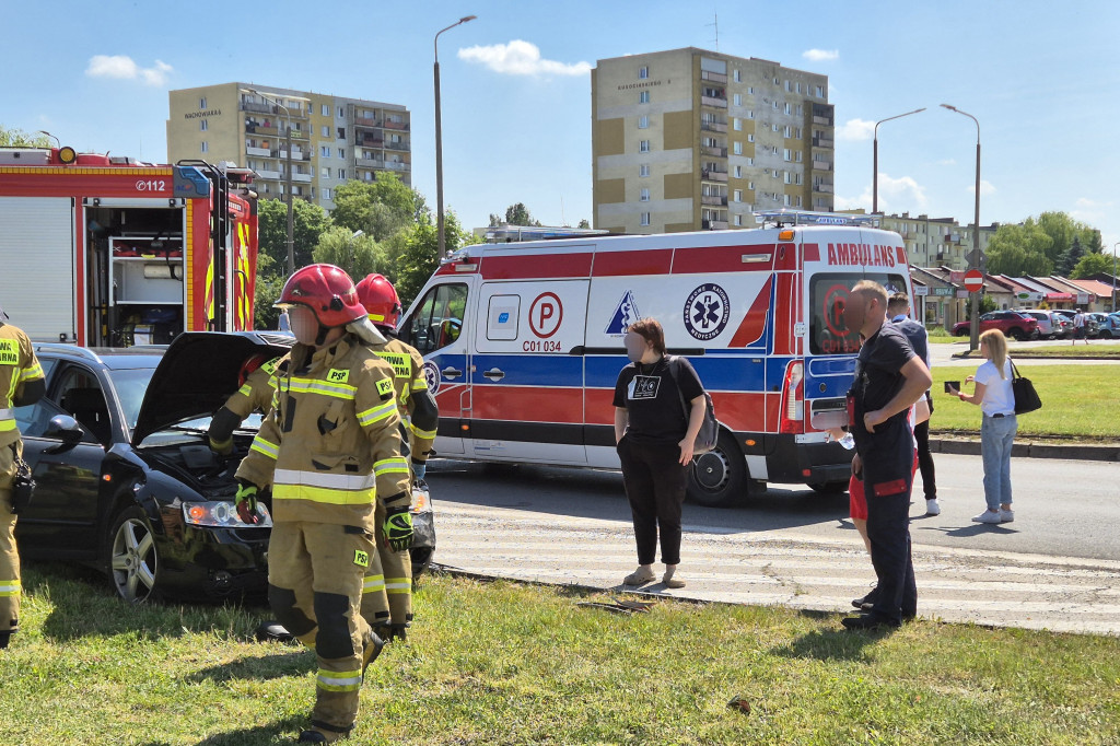 Kolejna groźna kraksa na skrzyżowaniu