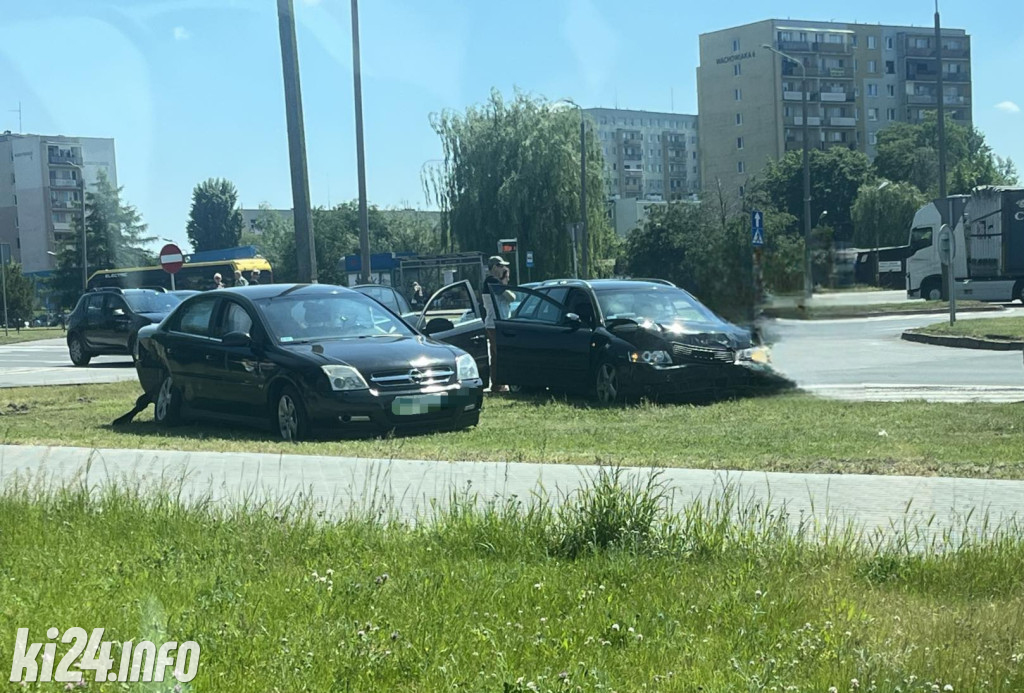 Kolejna groźna kraksa na skrzyżowaniu