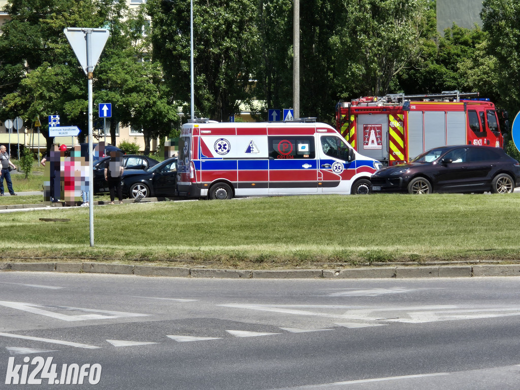 Kolejna groźna kraksa na skrzyżowaniu