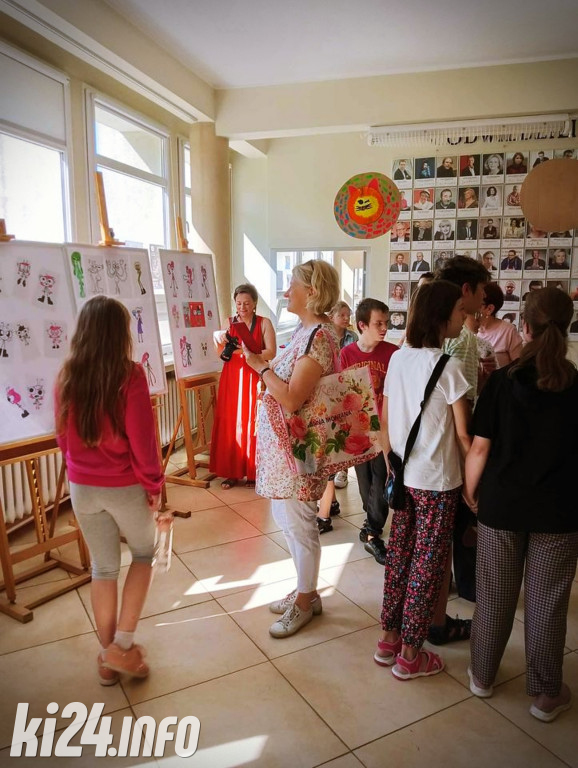Dziecięca galeryjka