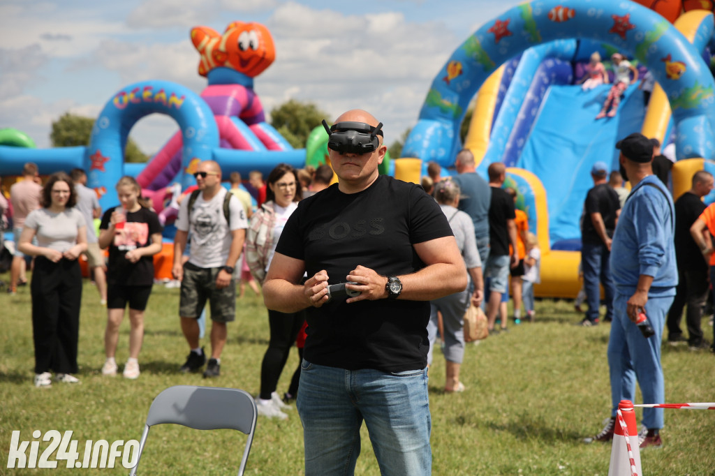 DRON SHOW na osiedlu Rąbin