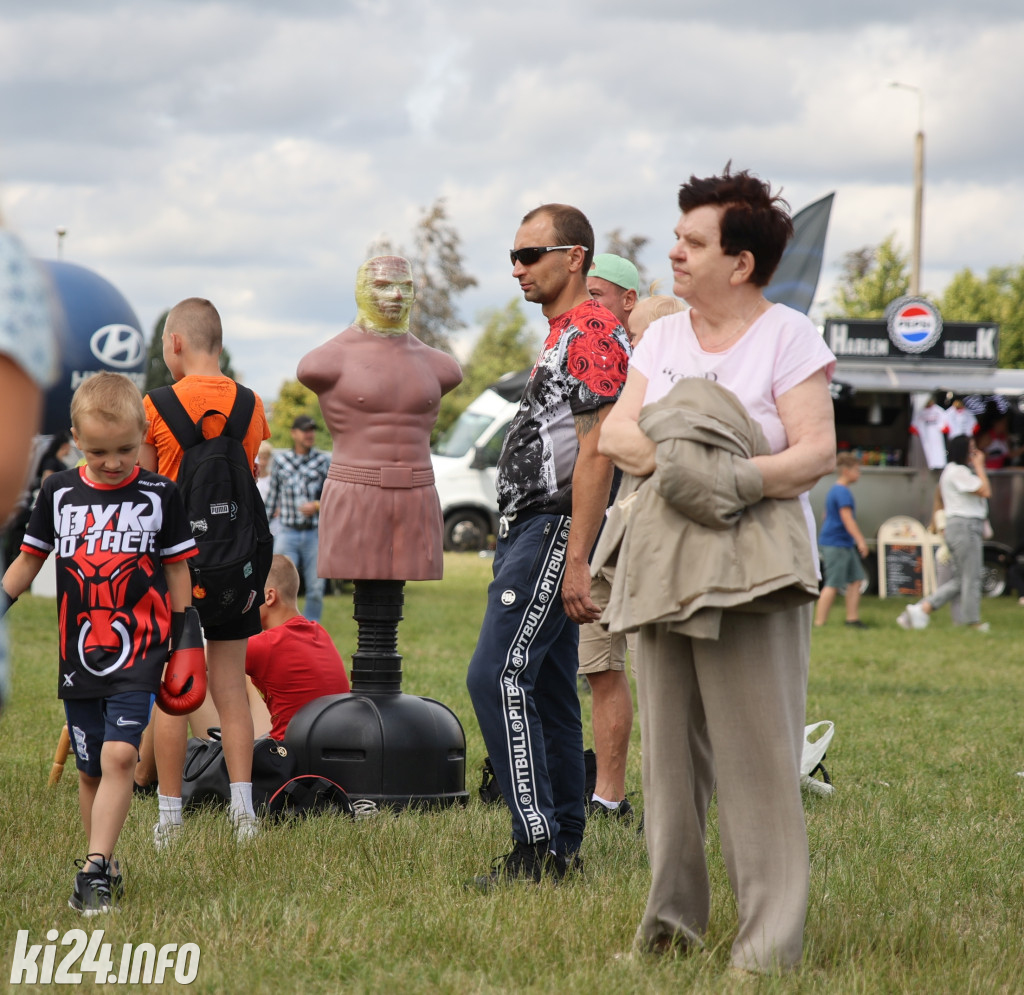 DRON SHOW na osiedlu Rąbin