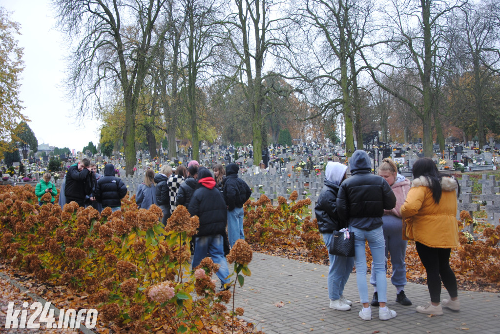 Inowrocławskie pamięci odwiedzili z aplikacją. Wzięli udział w grze tenerowej