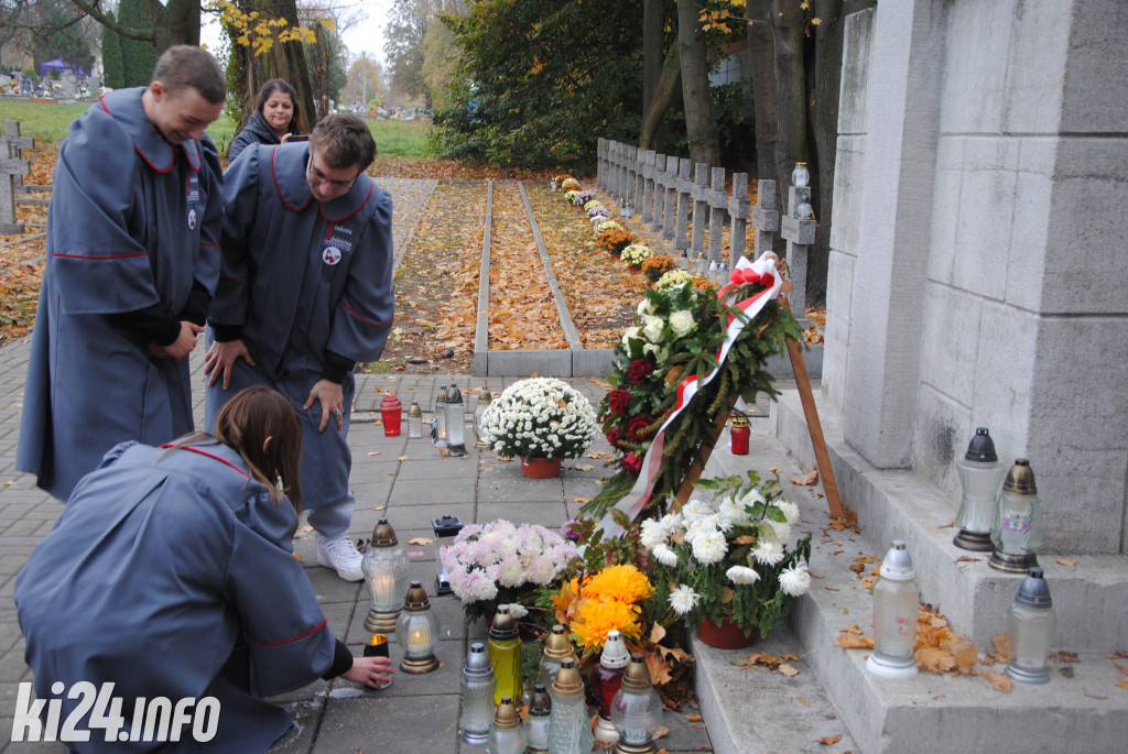 Inowrocławskie pamięci odwiedzili z aplikacją. Wzięli udział w grze tenerowej