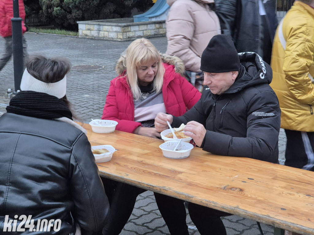 Rodzinne spotkanie przy gęsinie. Świętowanie 11 listopada w Inowrocławiu