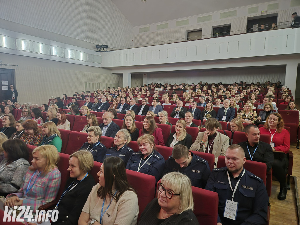 Nowoczesna edukacja w praktyce. Spotkanie ekspertów w inowrocławskim teatrze