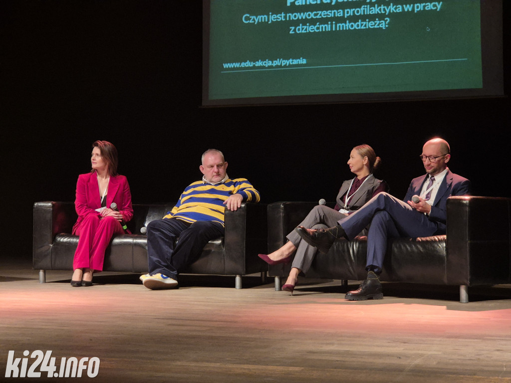 Nowoczesna edukacja w praktyce. Spotkanie ekspertów w inowrocławskim teatrze