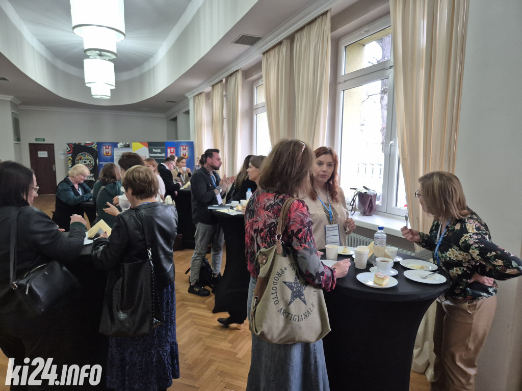 Nowoczesna edukacja w praktyce. Spotkanie ekspertów w inowrocławskim teatrze