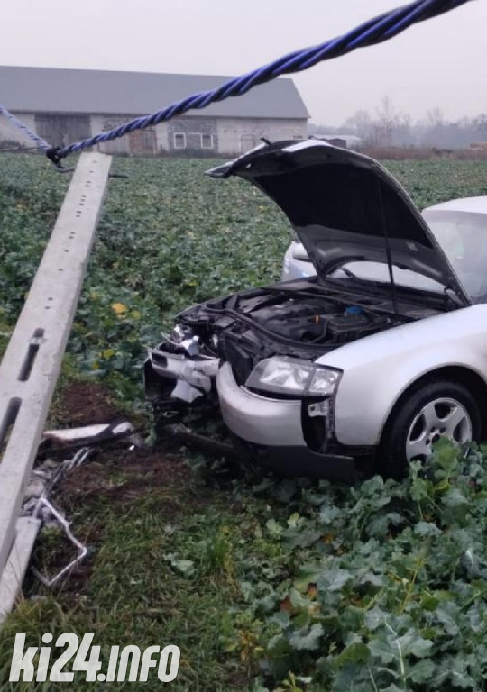 Skończył jazdę audi na słupie. Powód? Prędkość!