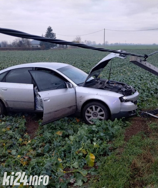 Skończył jazdę audi na słupie. Powód? Prędkość!