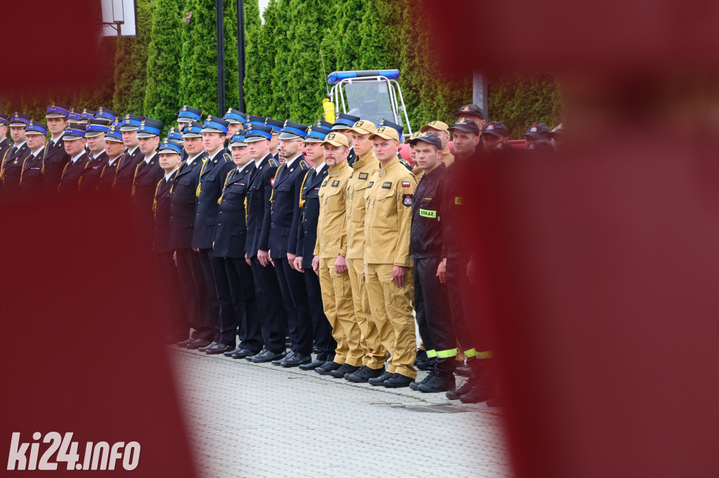 Uroczysty apel z okazji Dnia Strażaka