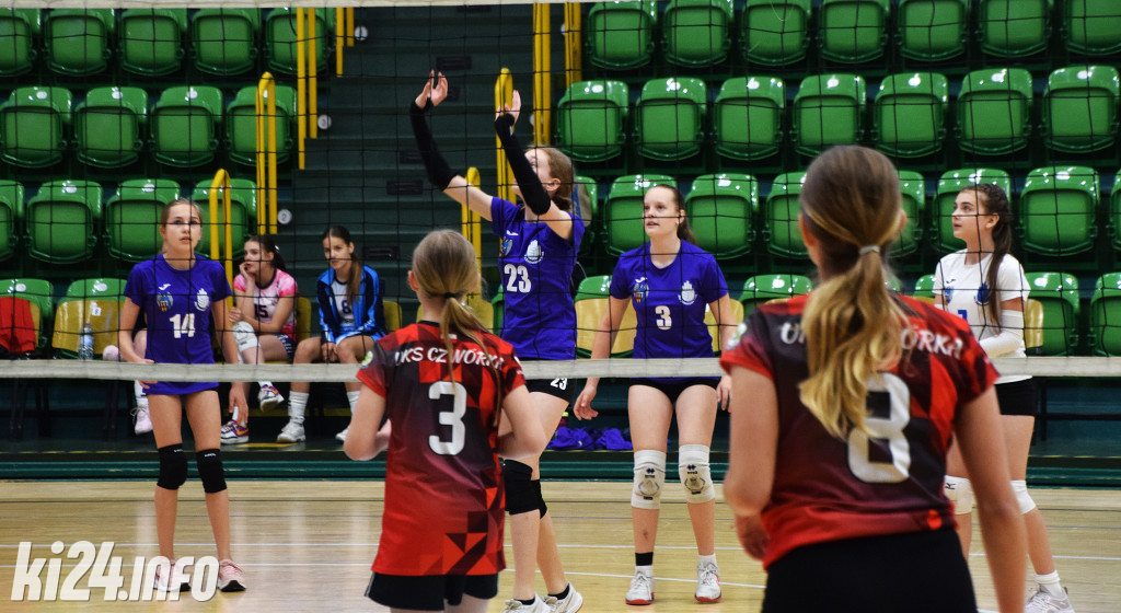 Turniej Piłki Siatkowej na Hali Widowiskowo Sportowej