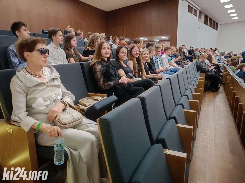 Uczniowie Akademii Szkolnictwa AS wśród najlepszych