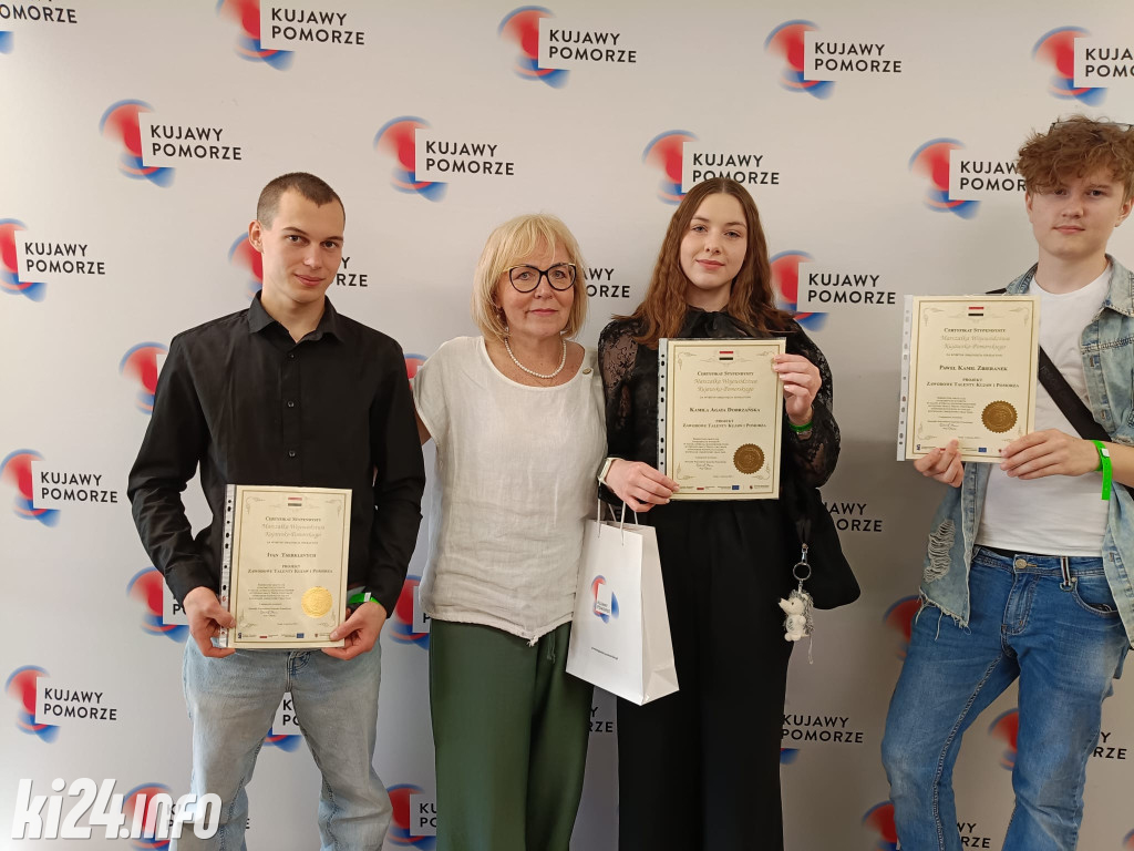 Uczniowie Akademii Szkolnictwa AS wśród najlepszych