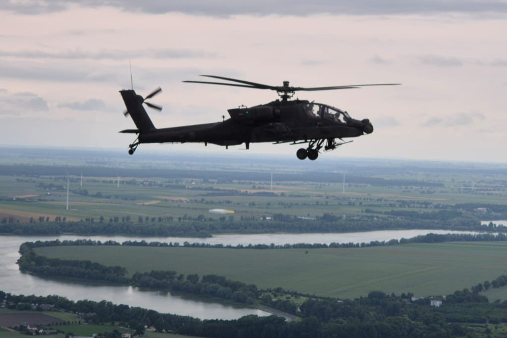 Pierwsze śmigłowce Apache w Polsce