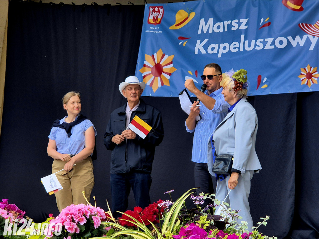 Kapelusze, wianki i folkowe rytmy