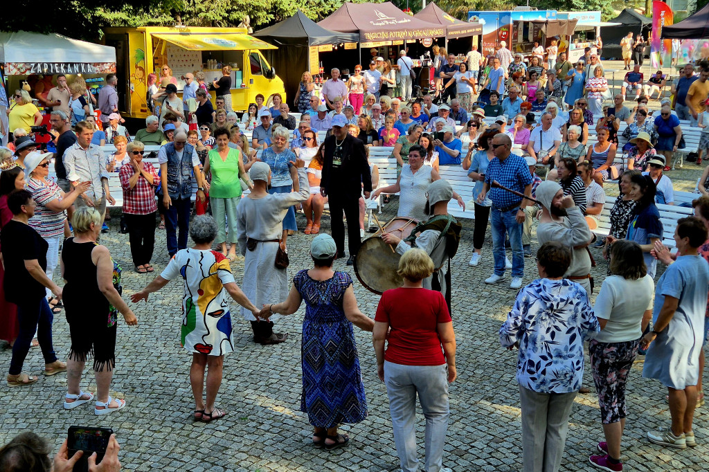  Historia, muzyka i średniowieczne smaki
