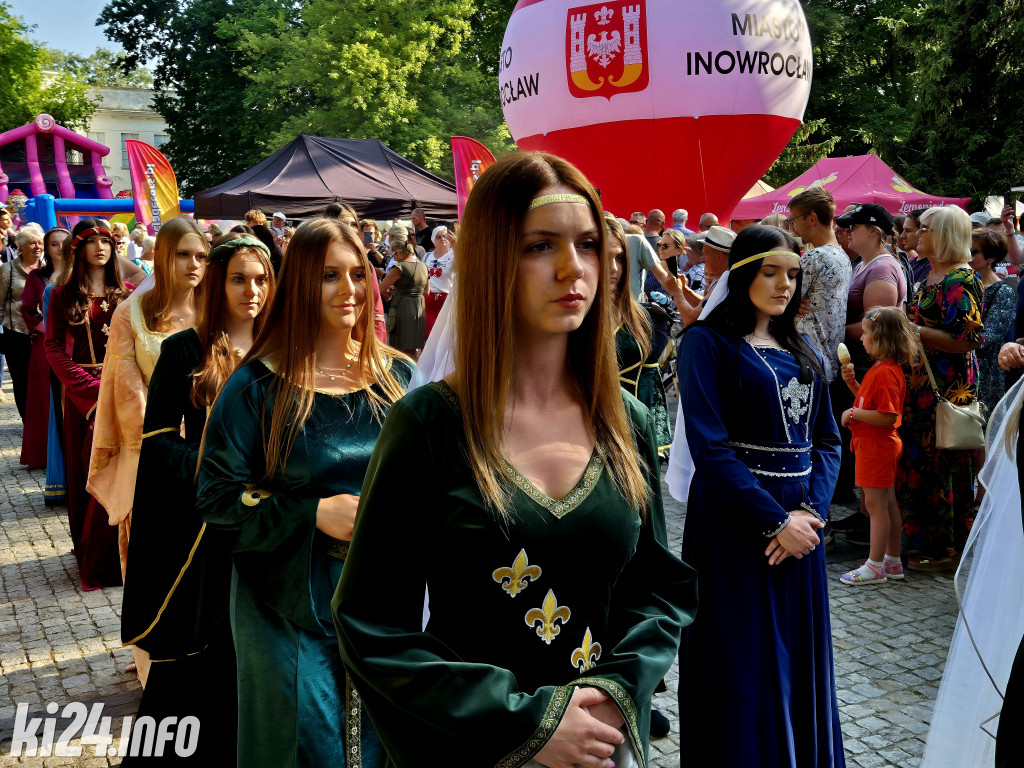  Historia, muzyka i średniowieczne smaki