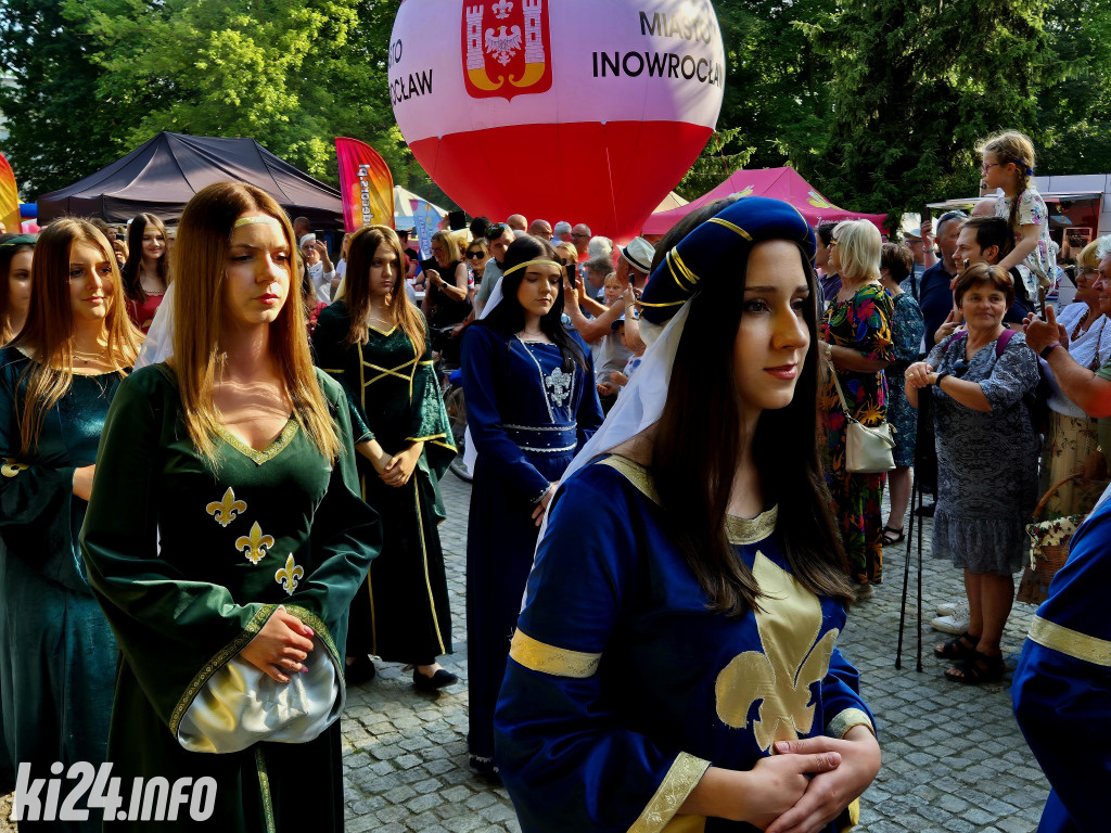  Historia, muzyka i średniowieczne smaki
