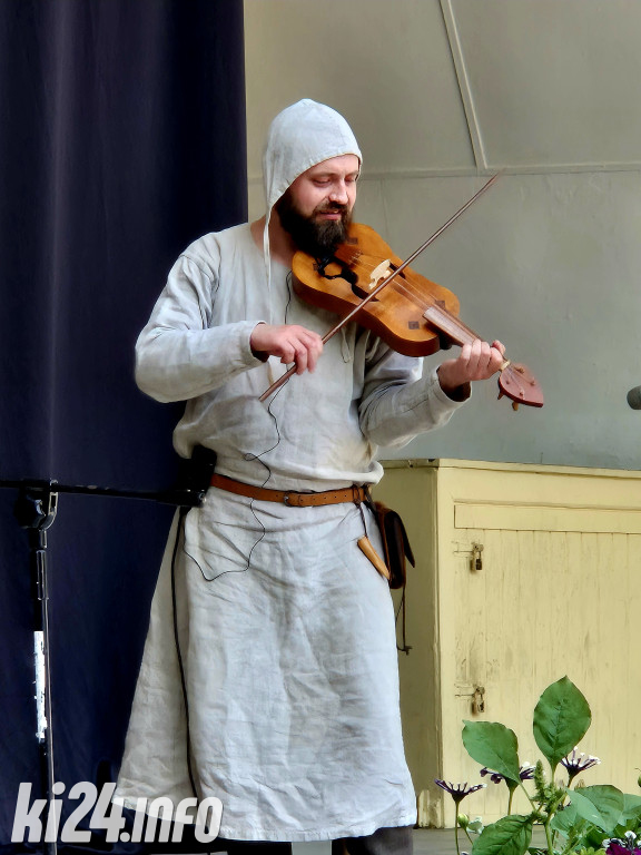  Historia, muzyka i średniowieczne smaki
