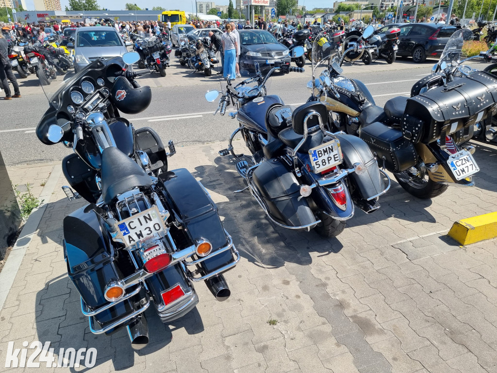 XX Zlot Motocyklowy NA SOLI - pokazy przed galerią