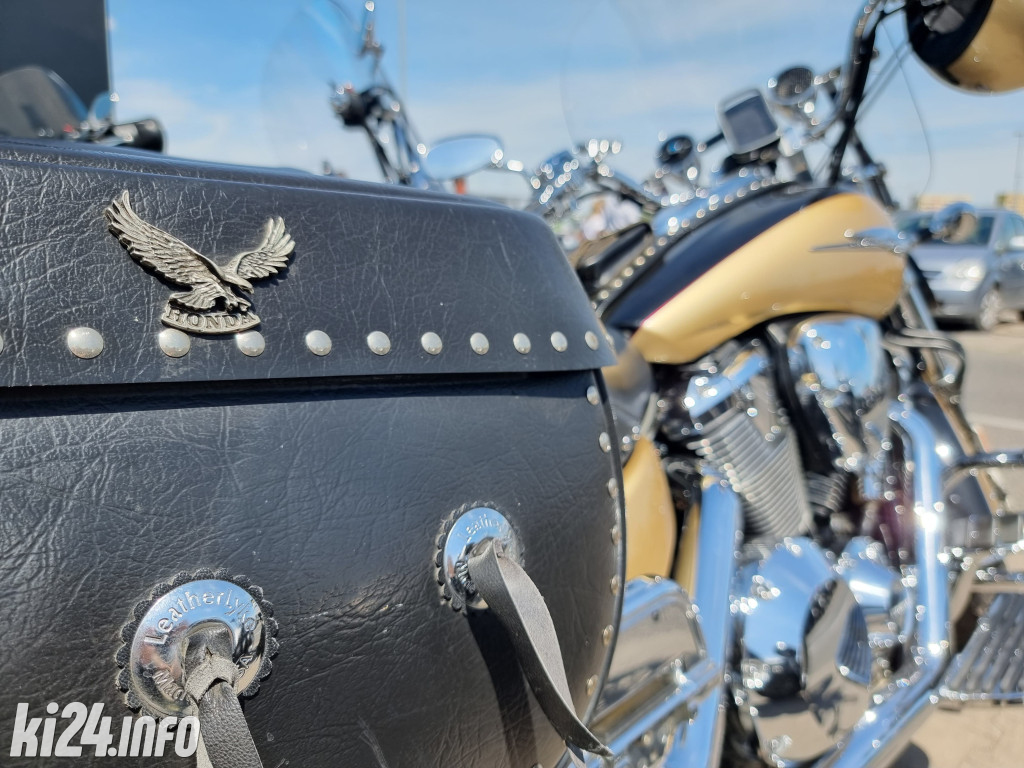 XX Zlot Motocyklowy NA SOLI - pokazy przed galerią