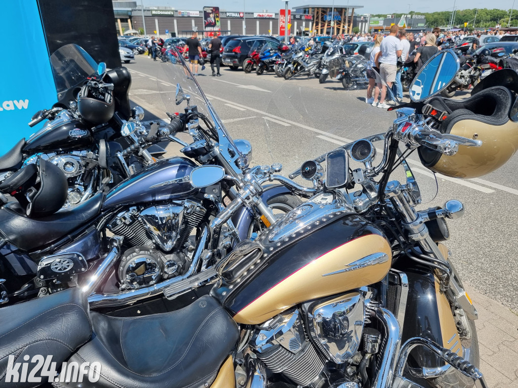 XX Zlot Motocyklowy NA SOLI - pokazy przed galerią
