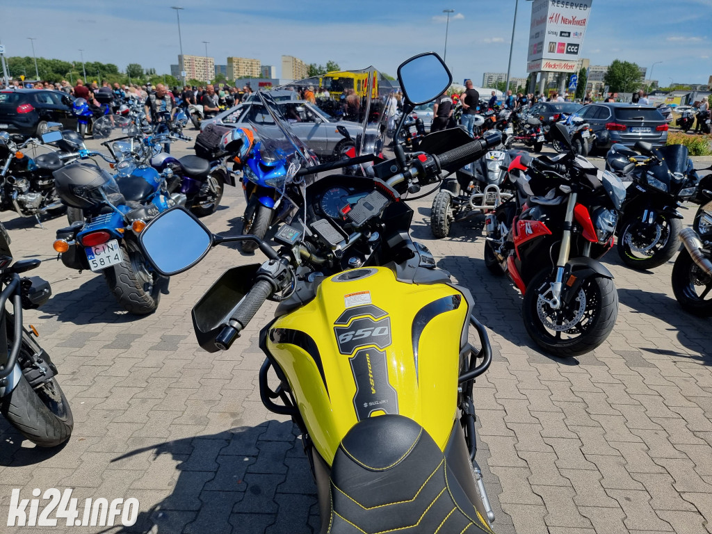 XX Zlot Motocyklowy NA SOLI - pokazy przed galerią