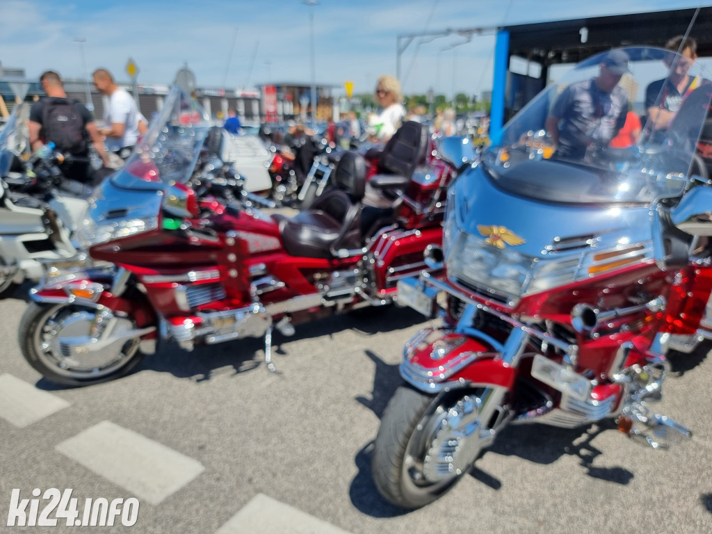 XX Zlot Motocyklowy NA SOLI - pokazy przed galerią