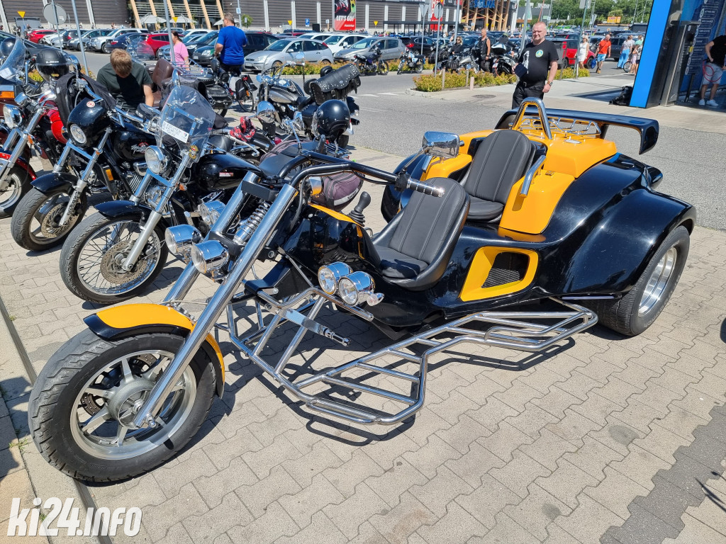 XX Zlot Motocyklowy NA SOLI - pokazy przed galerią