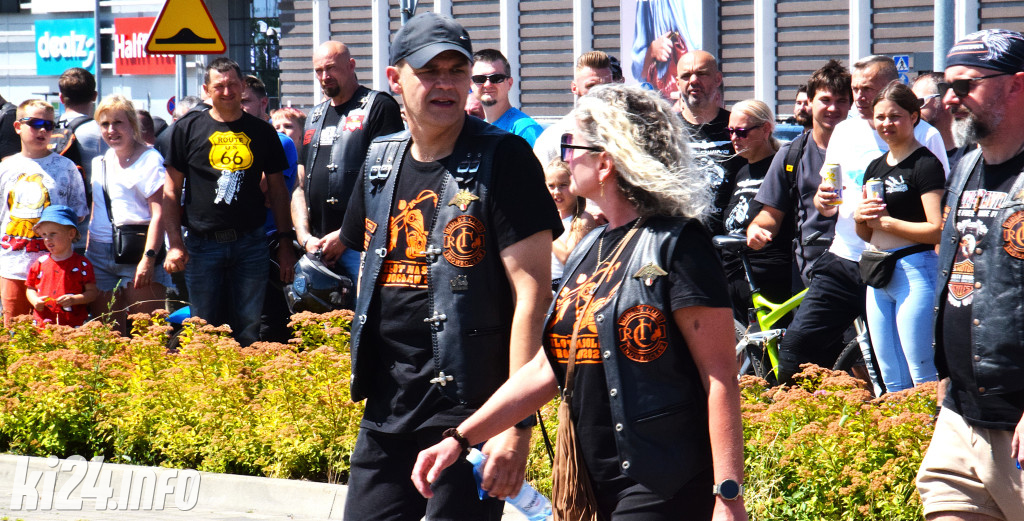 XX Zlot Motocyklowy NA SOLI - pokazy przed galerią