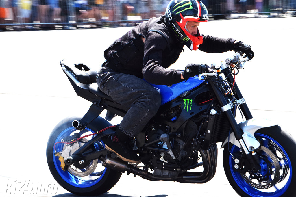 XX Zlot Motocyklowy NA SOLI - pokazy przed galerią