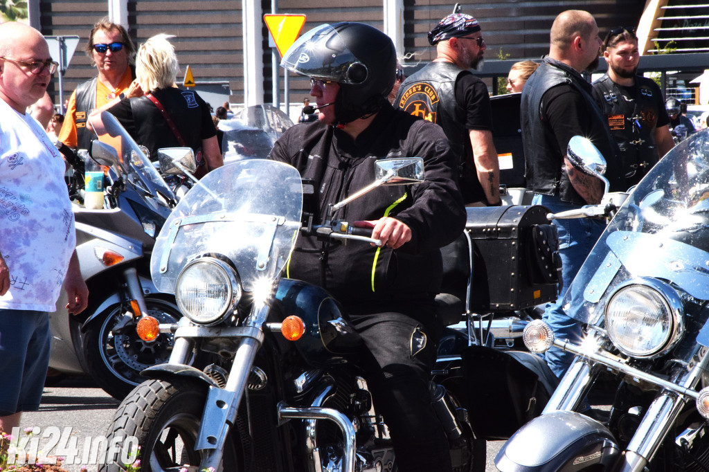 XX Zlot Motocyklowy NA SOLI - pokazy przed galerią