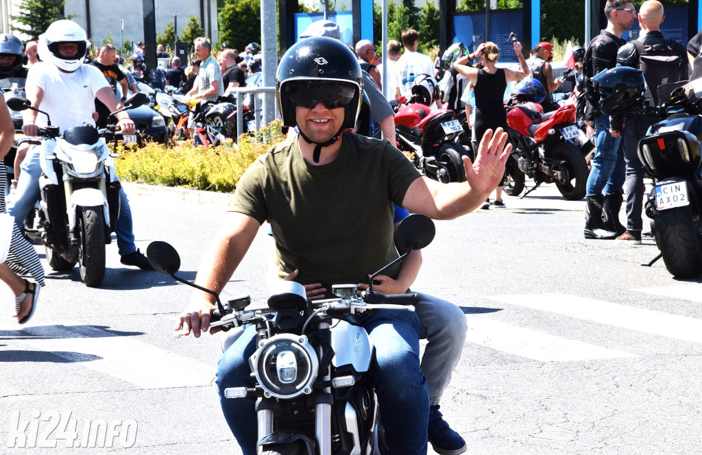 XX Zlot Motocyklowy NA SOLI - pokazy przed galerią