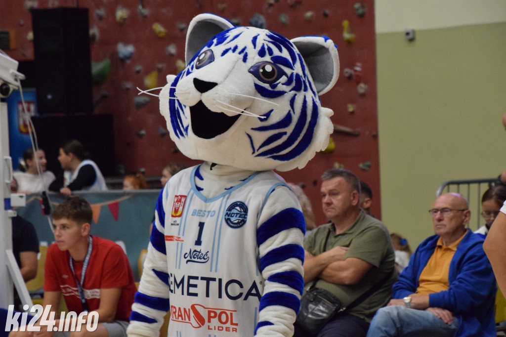 Kibice na meczu KSK Noteć Inowrocław - ŁKS Coolpack Łódź. Foto: Jakub Kozłowski